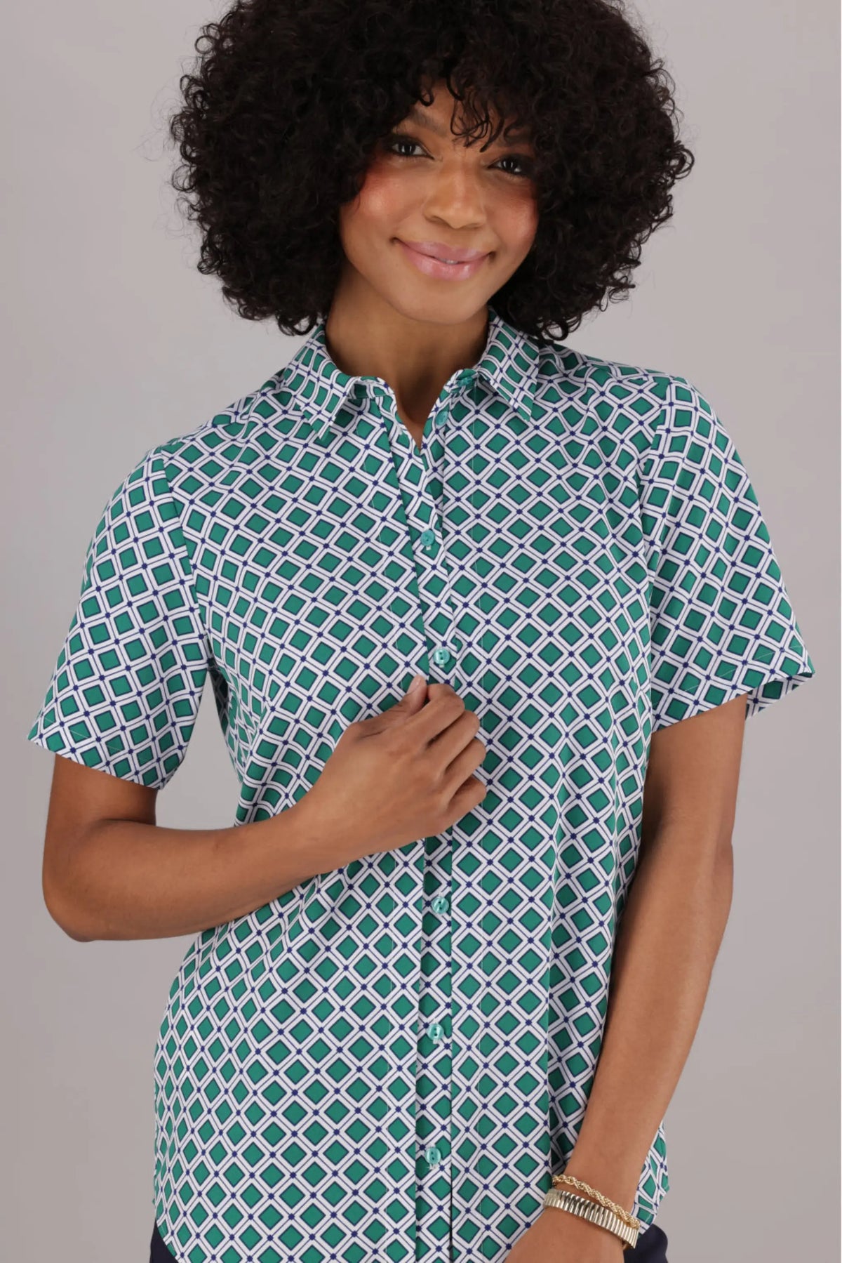 Women's Green Print Classic Short Sleeve shirt with Pintuck Detailed Button Stand and Collar from ImNow. 