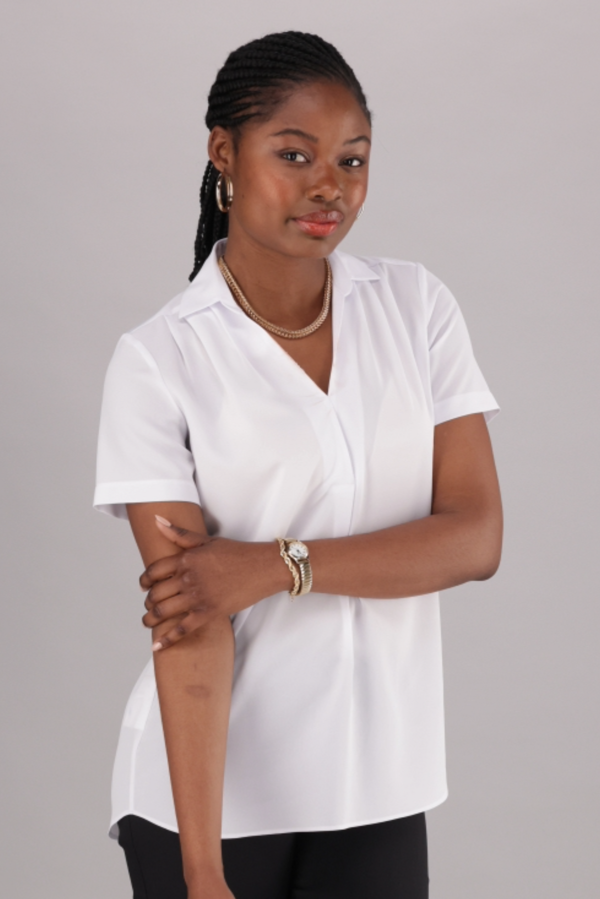 ImNow Smart Women's short-sleeve Blouse with V-neckline and collar in White. 