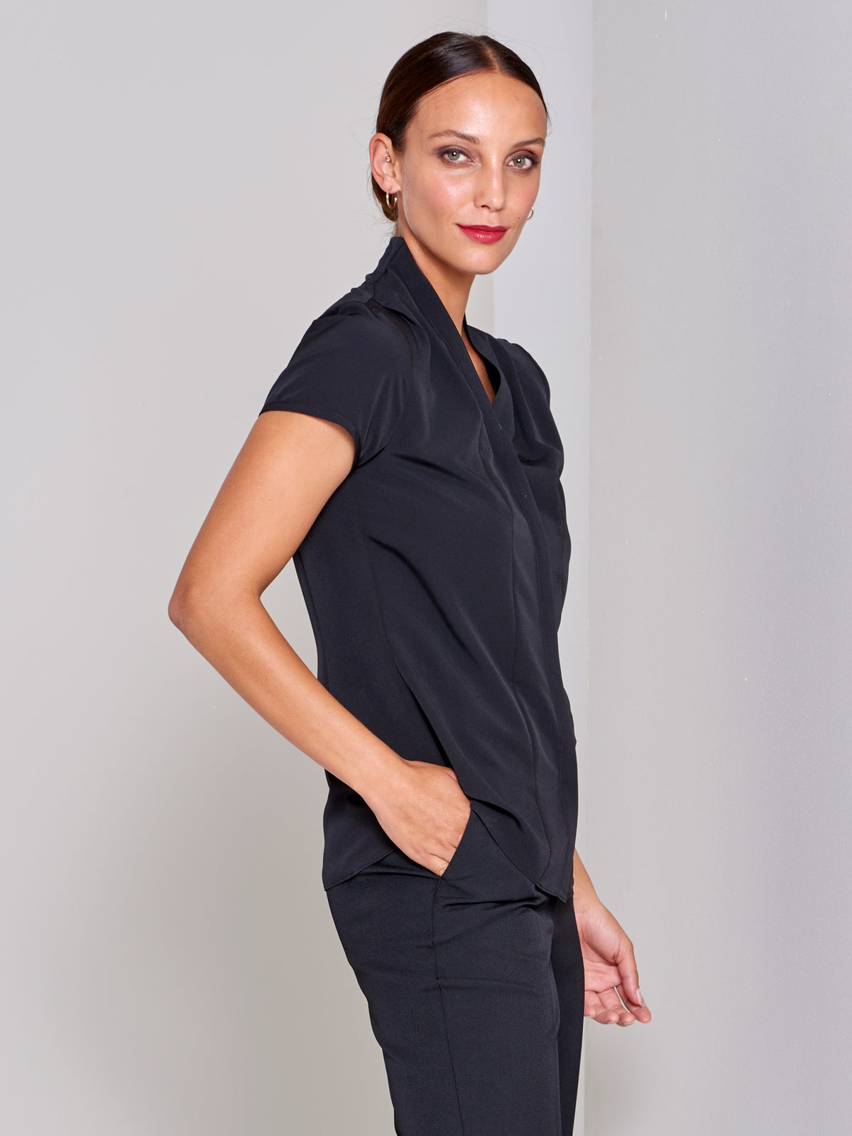 Amelia pleated blouse - black