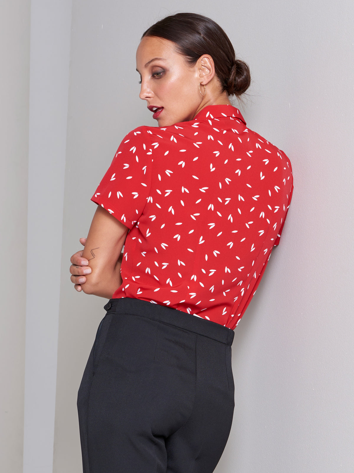 Carrie classic buttoned shirt - red print