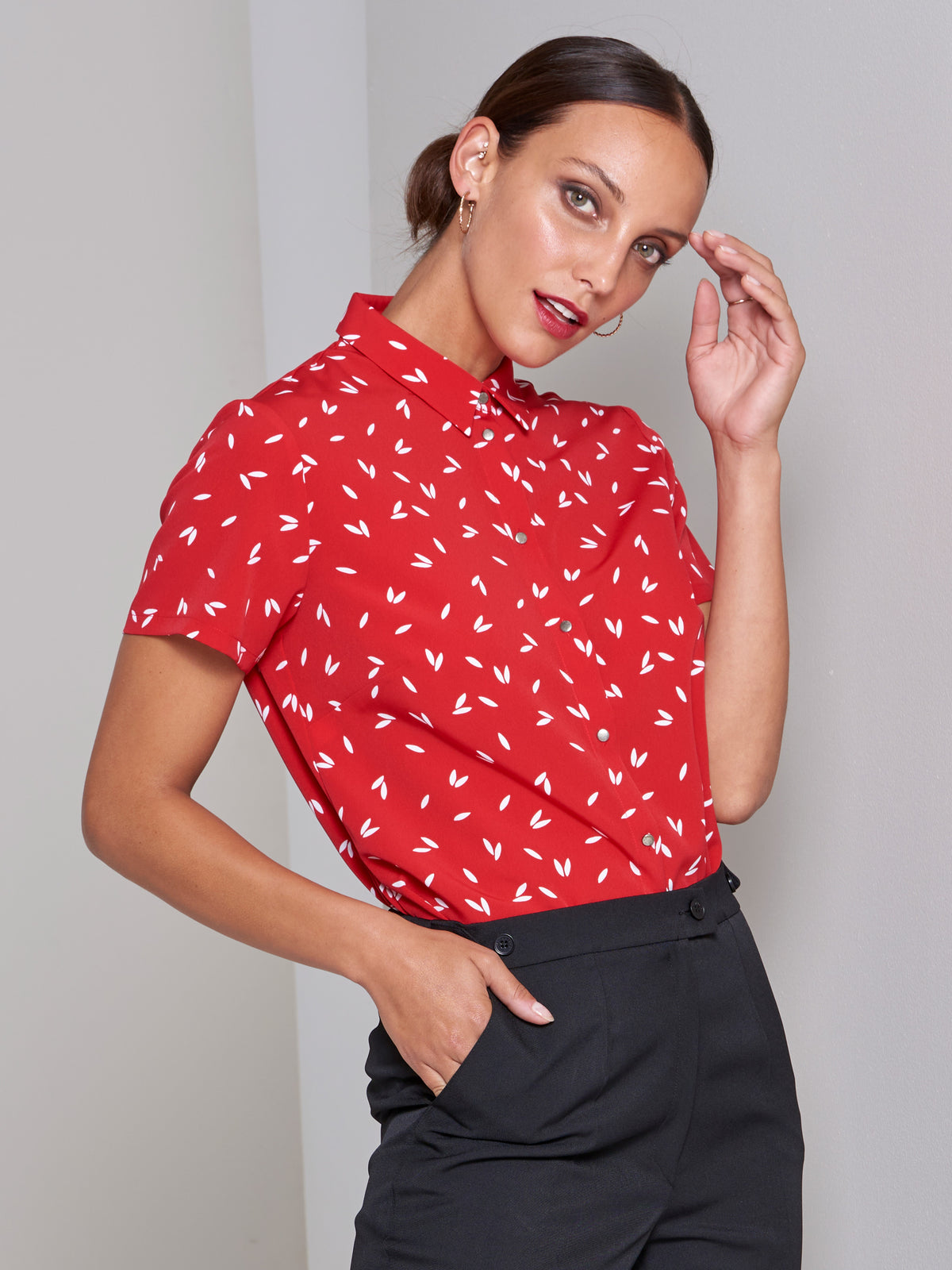 Carrie classic buttoned shirt - red print