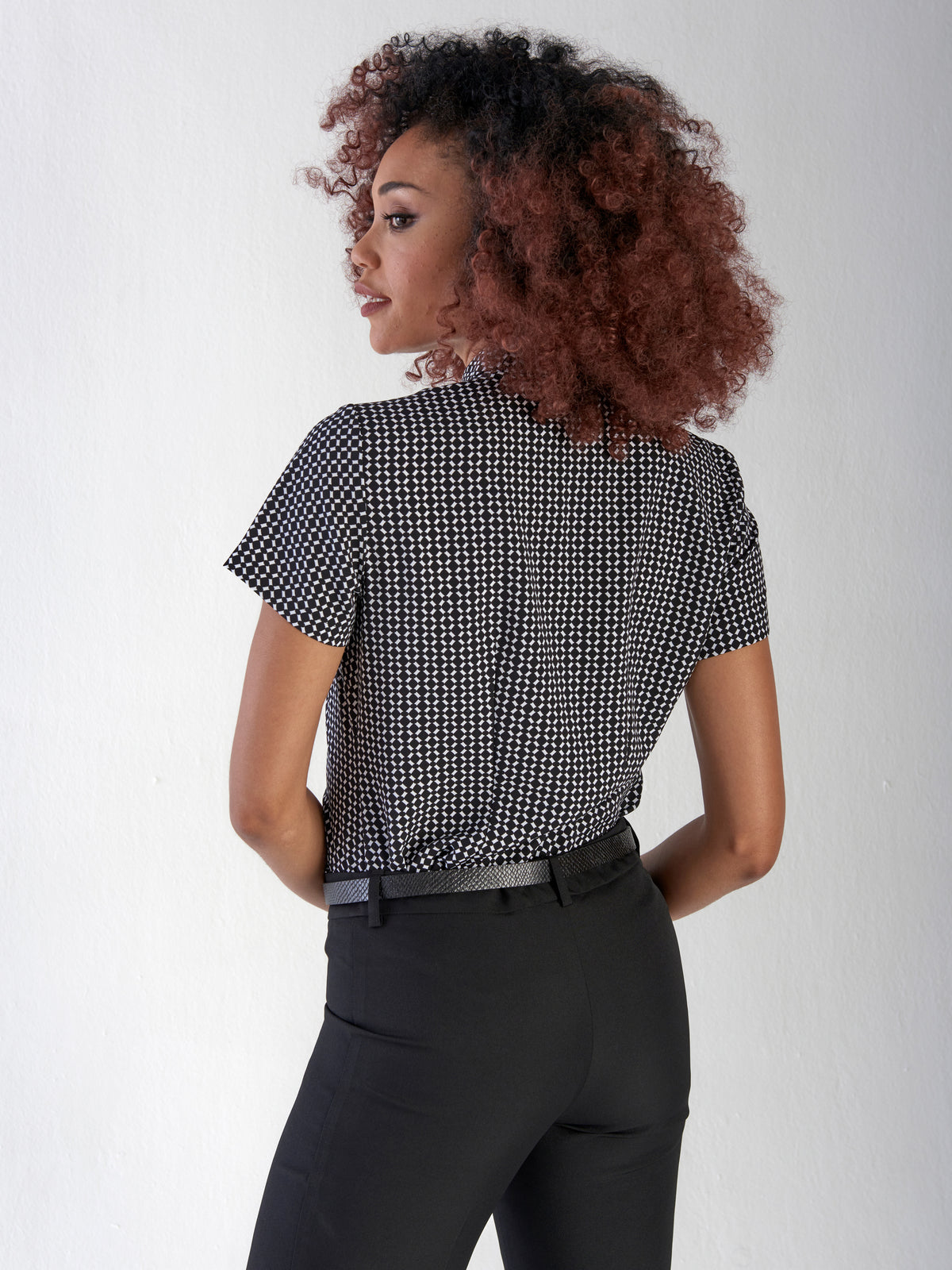 Carrie classic buttoned shirt - blk/white
