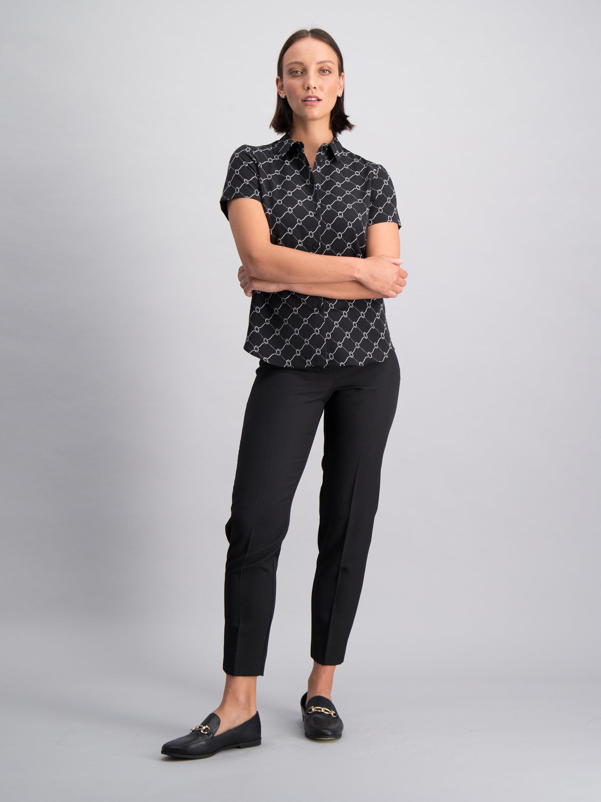 Carrie classic buttoned shirt - black/white