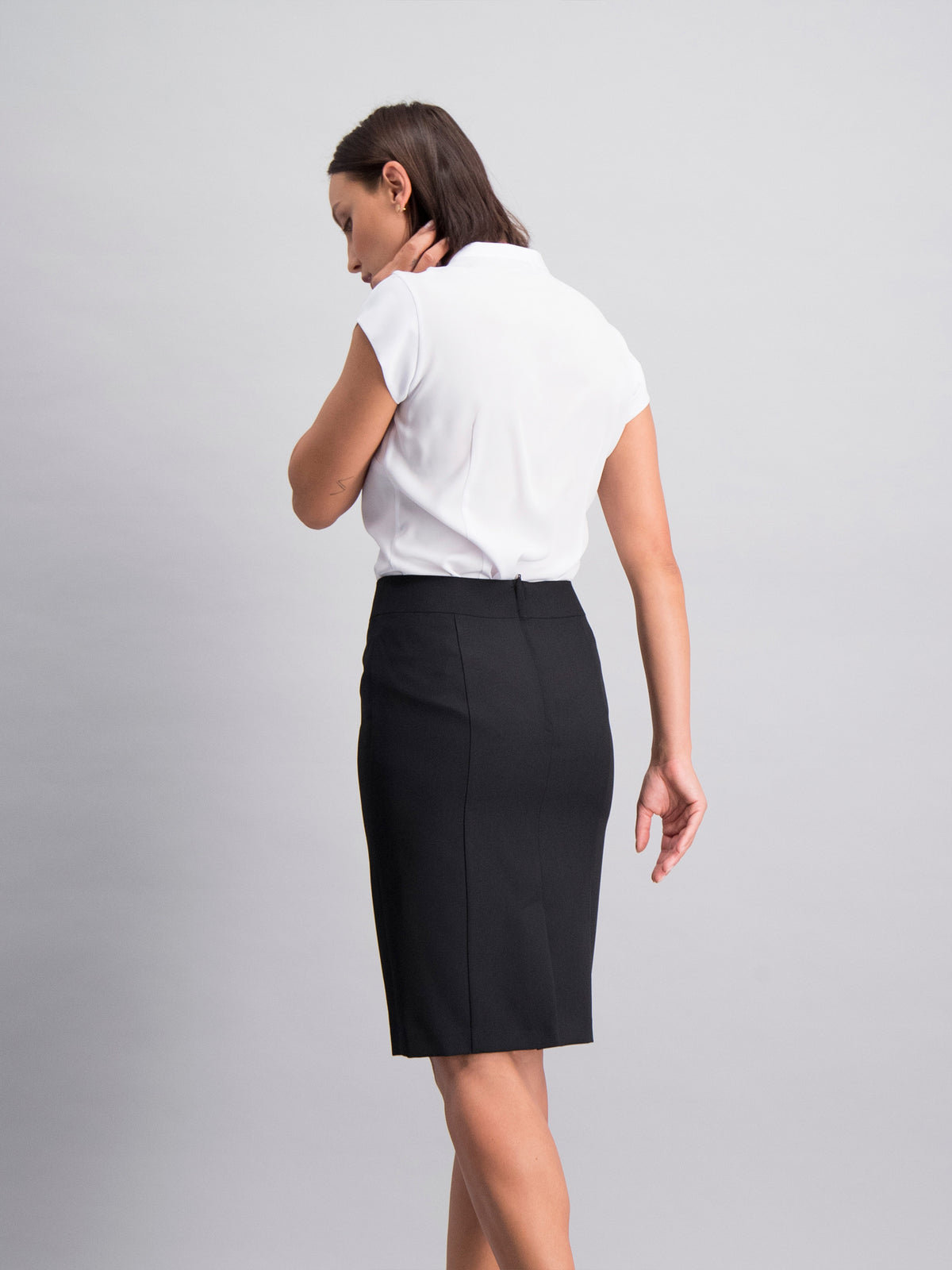 Sizani knee length skirt - black
